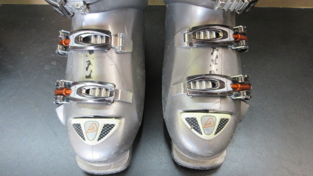 Load image into Gallery viewer, Used Dolomite XS Seven 07 Ski Boots - Size 26-26.5
