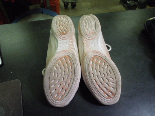 Used Varsity Spirit Legacy Cheer Shoes Size 9