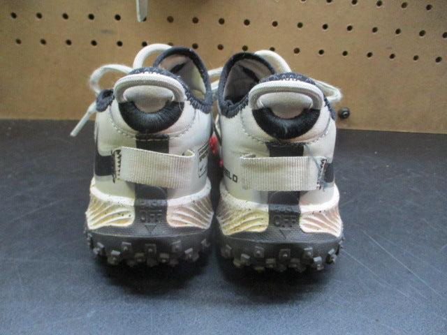 Load image into Gallery viewer, Used Nike Future Field Boys' Turf Shoes - Size Youth 2.5
