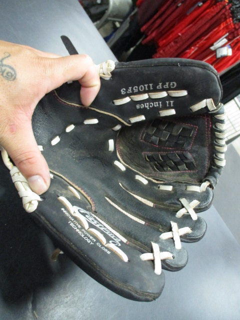 Load image into Gallery viewer, Used Mizunio Prospect Finch Series 11&quot; Softball Glove - RHT

