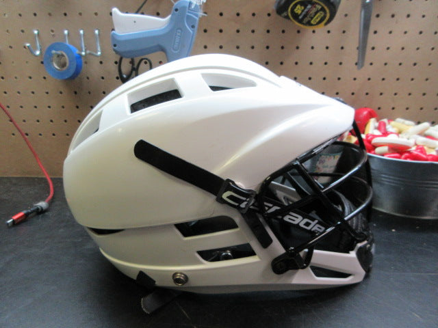 Load image into Gallery viewer, Used Cascade CS Youth Lacrosse Helmet
