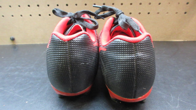 Load image into Gallery viewer, Used BURUDANI Soccer Cleats - Size 6
