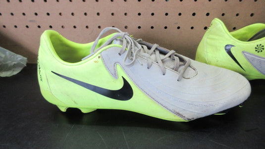 Used Nike Men's Phantom GX II Academy Soccer Cleats - Size 11