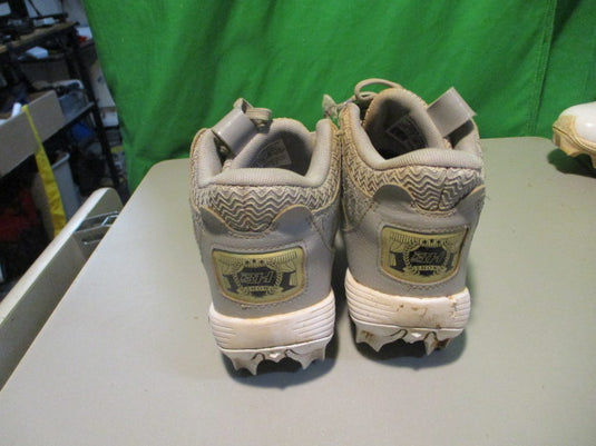 Used Under Armour BH Show Size Youth 5.5 Cleats