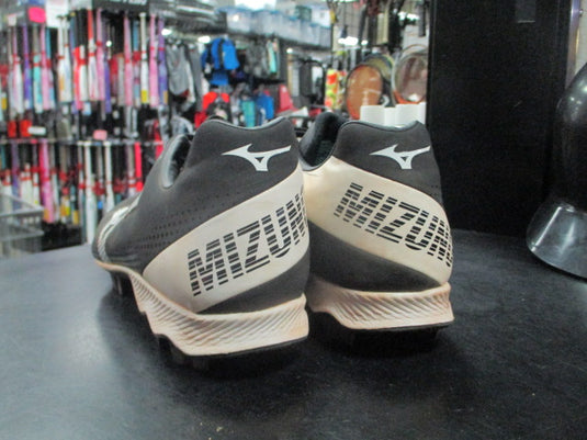 Used Mizuno Wave Cleat Size 8.5