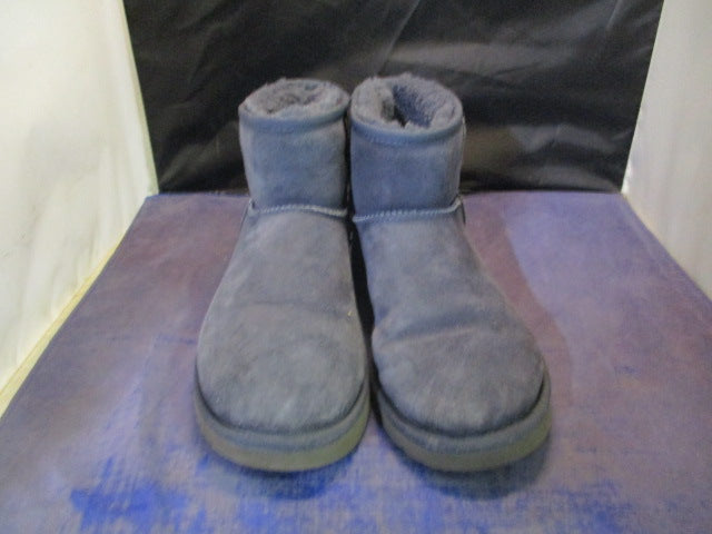 Load image into Gallery viewer, Used Ugg Classic Mini II Boots Adult Size 9
