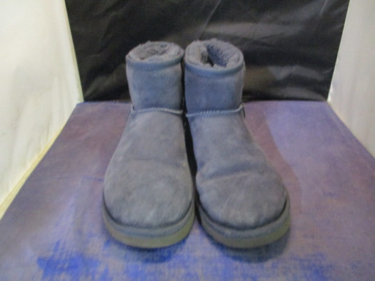 Used Ugg Classic Mini II Boots Adult Size 9