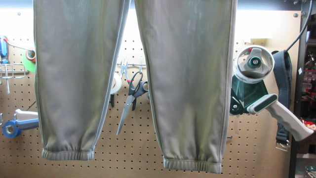 Load image into Gallery viewer, Used Under Armour Pull-Up Closed Bottom Baseball Pants - Size Youth XL
