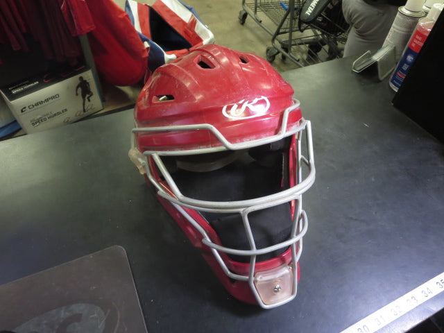 Load image into Gallery viewer, Used Rawlings Renegade Jr RevA Catchers Helmet Size 6 1/2 - 7
