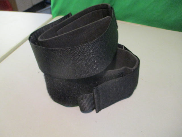 Load image into Gallery viewer, Used Ski Storage Straps Black
