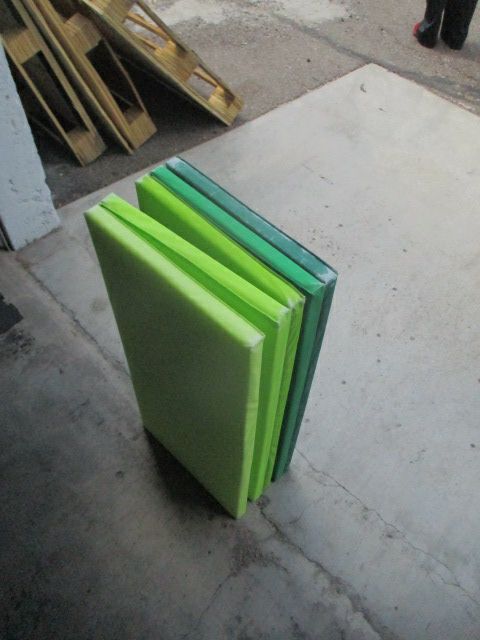 Load image into Gallery viewer, Used Fold Out Yoga Mat 6 ft Long
