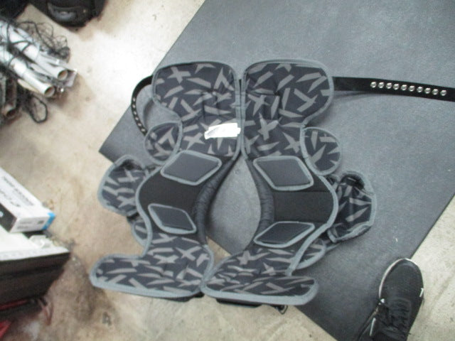 Load image into Gallery viewer, Used Xenith Pro All Purpose 2XL Football Shoulder Pads
