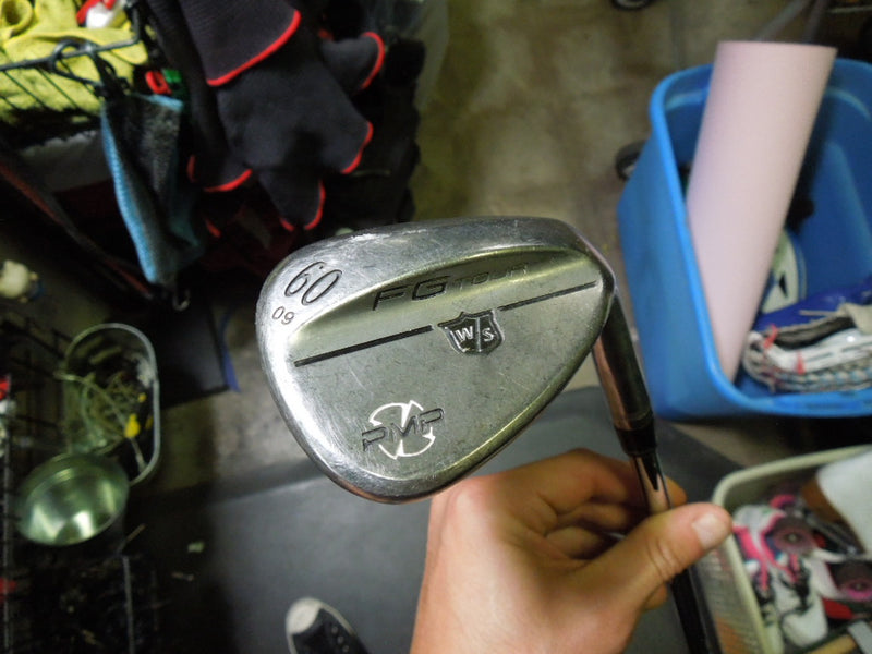 Load image into Gallery viewer, Used Wilson Staff FG Tour PMP 60º 09b Right Hand Lob Wedge
