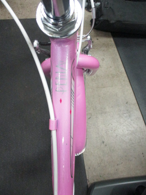 Load image into Gallery viewer, Used Schwinn Perla 26&quot; 7 Speed Beach Cruiser Bicycle
