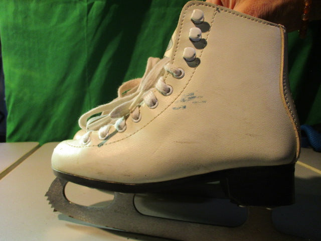 Load image into Gallery viewer, Used Hespeler Youth Figure Skates - Size 1 Youth
