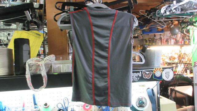 Load image into Gallery viewer, Used Rawlings Compression Protective Baseball Undershirt - Size Medium
