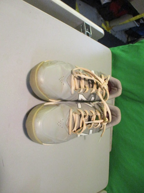 Used New Balance Size 3 Cleats