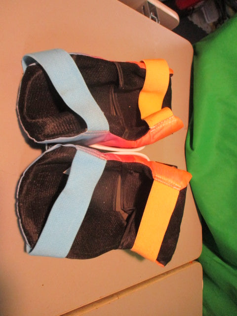 Used Eight Ball Size Youth Skating Knee Pads