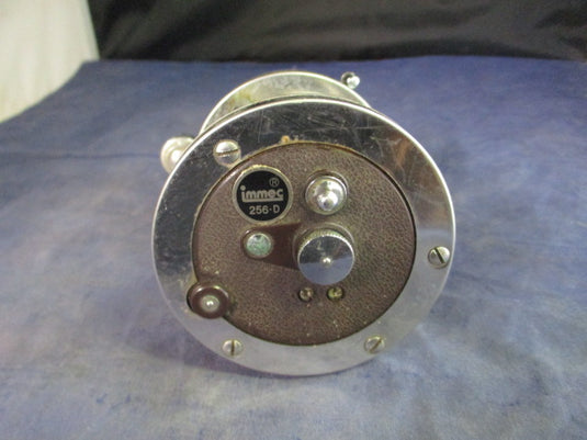 Used Immec 256-D Fishing Reel - has crack