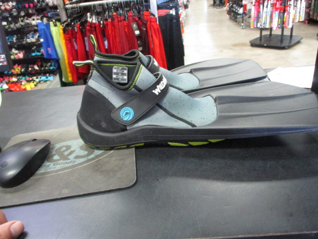 Load image into Gallery viewer, Used Wildhorn 16&quot; Size 12 Scuba Fins
