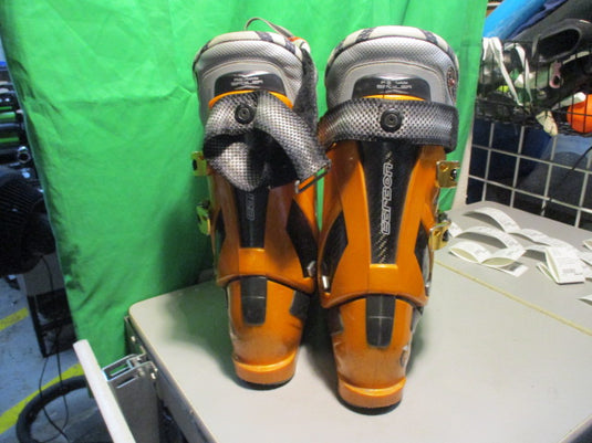 Used Rossignol Radical Size 28.5 Downhill Ski Boots