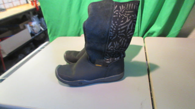 Load image into Gallery viewer, Used Keen Moxie Tall Waterproof Youth Size 1Y Boots
