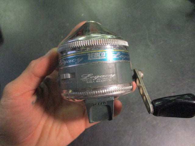 Load image into Gallery viewer, Vintage Zebco 33L Legacy Spincast Fishing Reel
