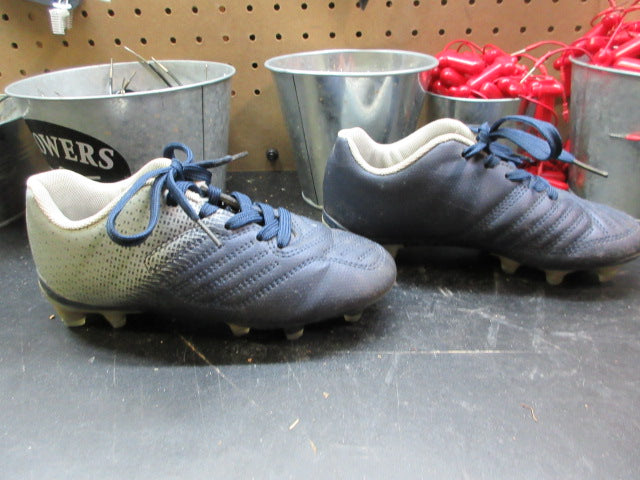 Load image into Gallery viewer, Used StrikeStars Firm Ground Soccer Cleats - Size 12
