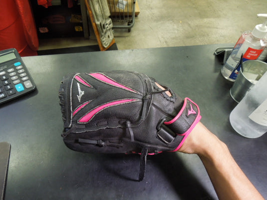 Used Mizuno Finch 11.5