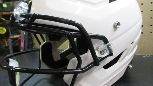 New Schutt 2026 F7 Air Varsity Football Helmet - Size Medium