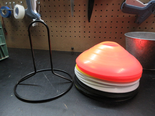 Load image into Gallery viewer, Used SKLZ Agility Cone Set - QTY 16
