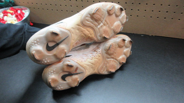 Load image into Gallery viewer, Used Nike Mens Huarache Elite 3 Low Metal Baseball Cleats - Size 9.5
