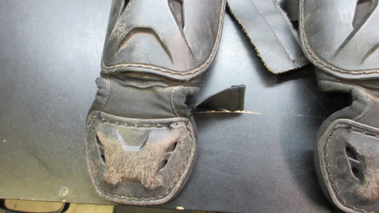 Used Wilson Catchers Shin Guards - Youth