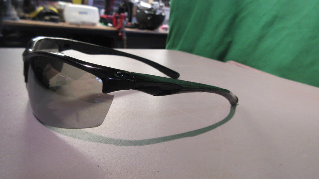 Load image into Gallery viewer, Used Polarized Extreme Sport Sunglasses
