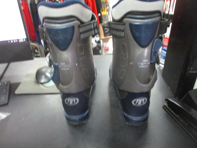 Load image into Gallery viewer, Used Tecnica DUO 50 Size 6.5 Downhill Boots - No Insoles
