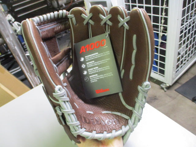 Load image into Gallery viewer, New 2024 Wilson A1000 11.75&quot; 1787 24  Leather Glove - RHT
