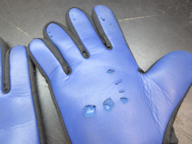 Load image into Gallery viewer, Used Efah Sports Soccer Goalie Gloves - Size 8
