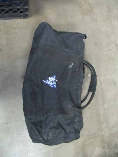 Load image into Gallery viewer, Used Deep See Duffle Bag
