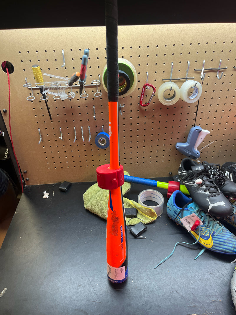 Load image into Gallery viewer, used easton orange 28' -10 speed brigade bat
