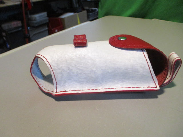 Load image into Gallery viewer, Used Burgundy/White 3 Ball Golf Case
