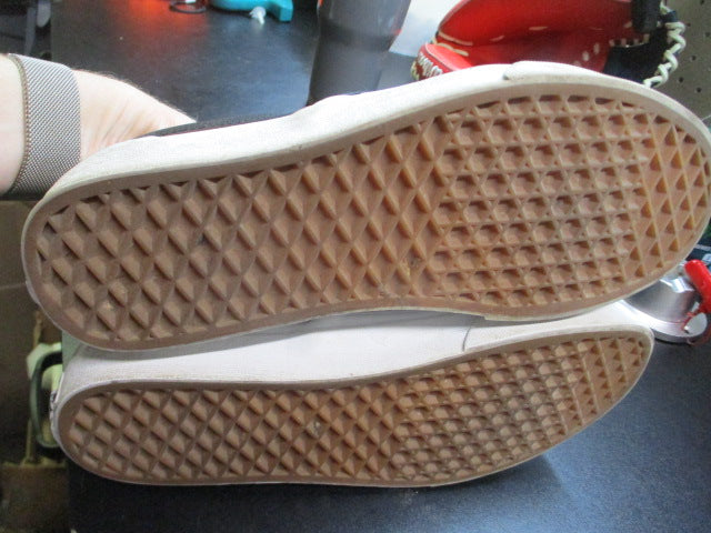 Load image into Gallery viewer, Used Vans Slip-Ons Size 6.5
