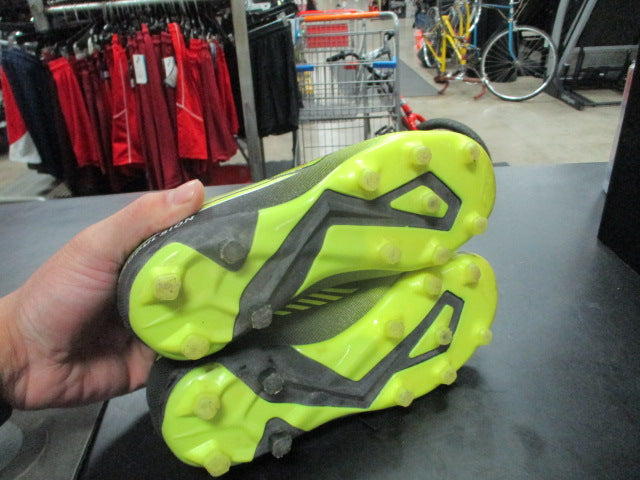 Load image into Gallery viewer, Used Joma Propulsion Jr Lights Size 2 Soccer Cleats
