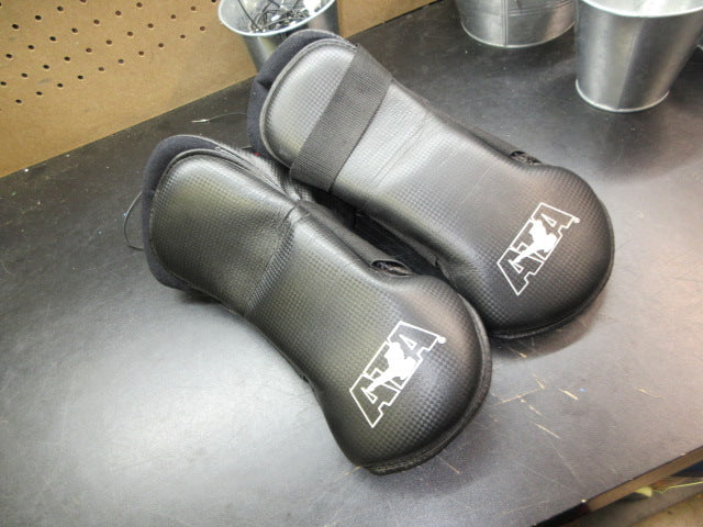 Load image into Gallery viewer, Used ATA Sparring Shoes - Size 13

