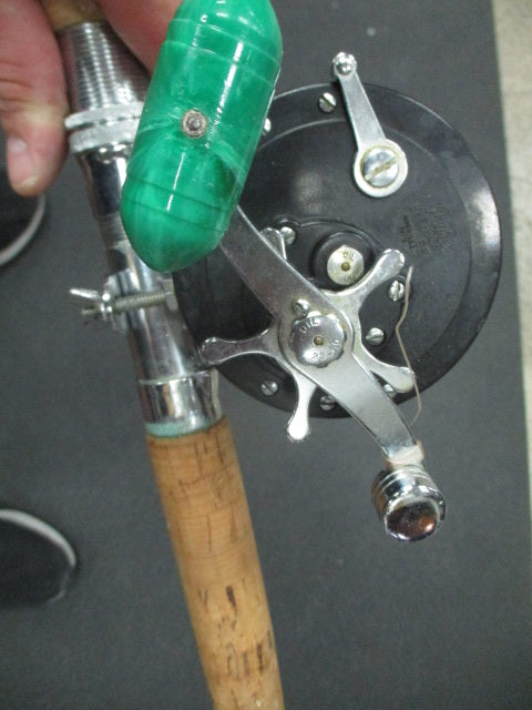 Load image into Gallery viewer, Used Hurricane Groupper Digger 6' 6' Rod With PENN Longbeach 66 Reel
