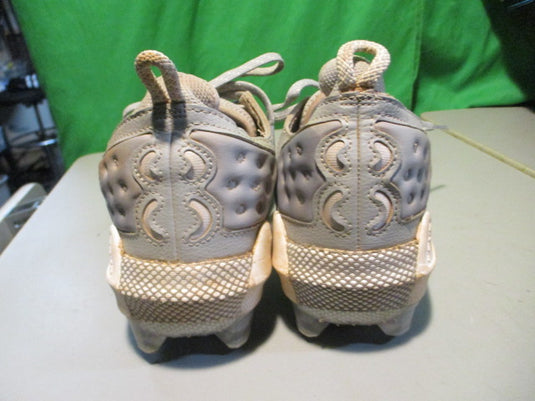 Used Under Armour BH Size 8 Baseball Cleats