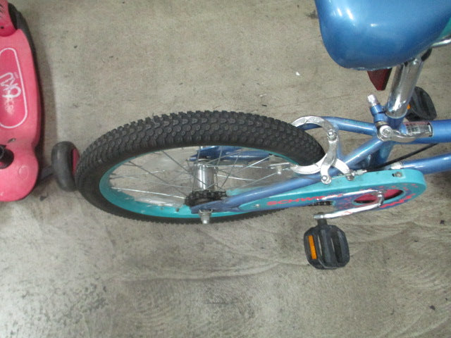 Load image into Gallery viewer, Used Schwinn Breeze 18" 1 Speed Kids Bike
