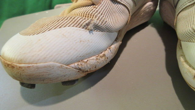 Load image into Gallery viewer, Used New Balance Fresh Foam X 3000 V6 Adult Metal Baseball Cleats
