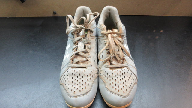 Load image into Gallery viewer, Used Under Armour Leadoff Baseball Cleats - Size 8
