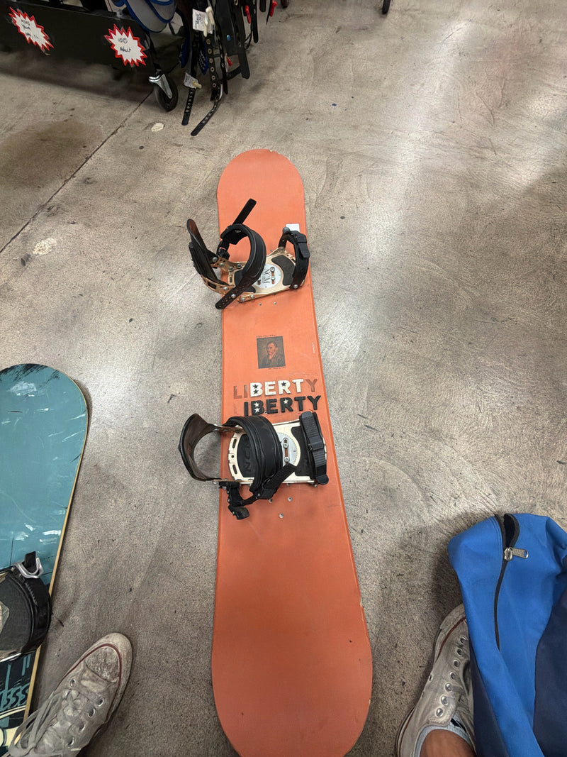Load image into Gallery viewer, Used 5150 Snowboard w/ NCM Bindings
