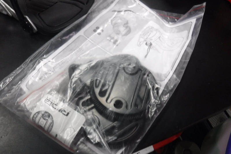 Load image into Gallery viewer, Ride Phenom Small Snowboard Bindings
